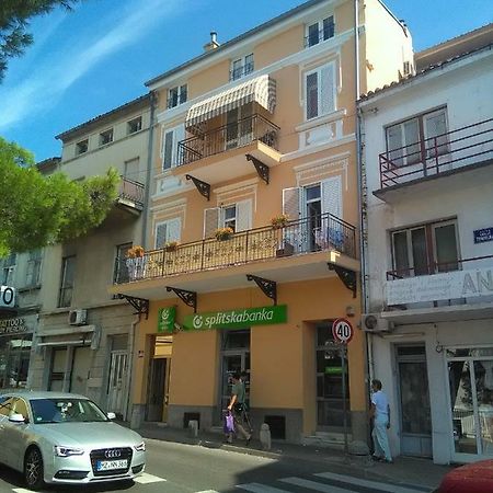 Apartment Sandra 2+2 *** Crikvenica Esterno foto