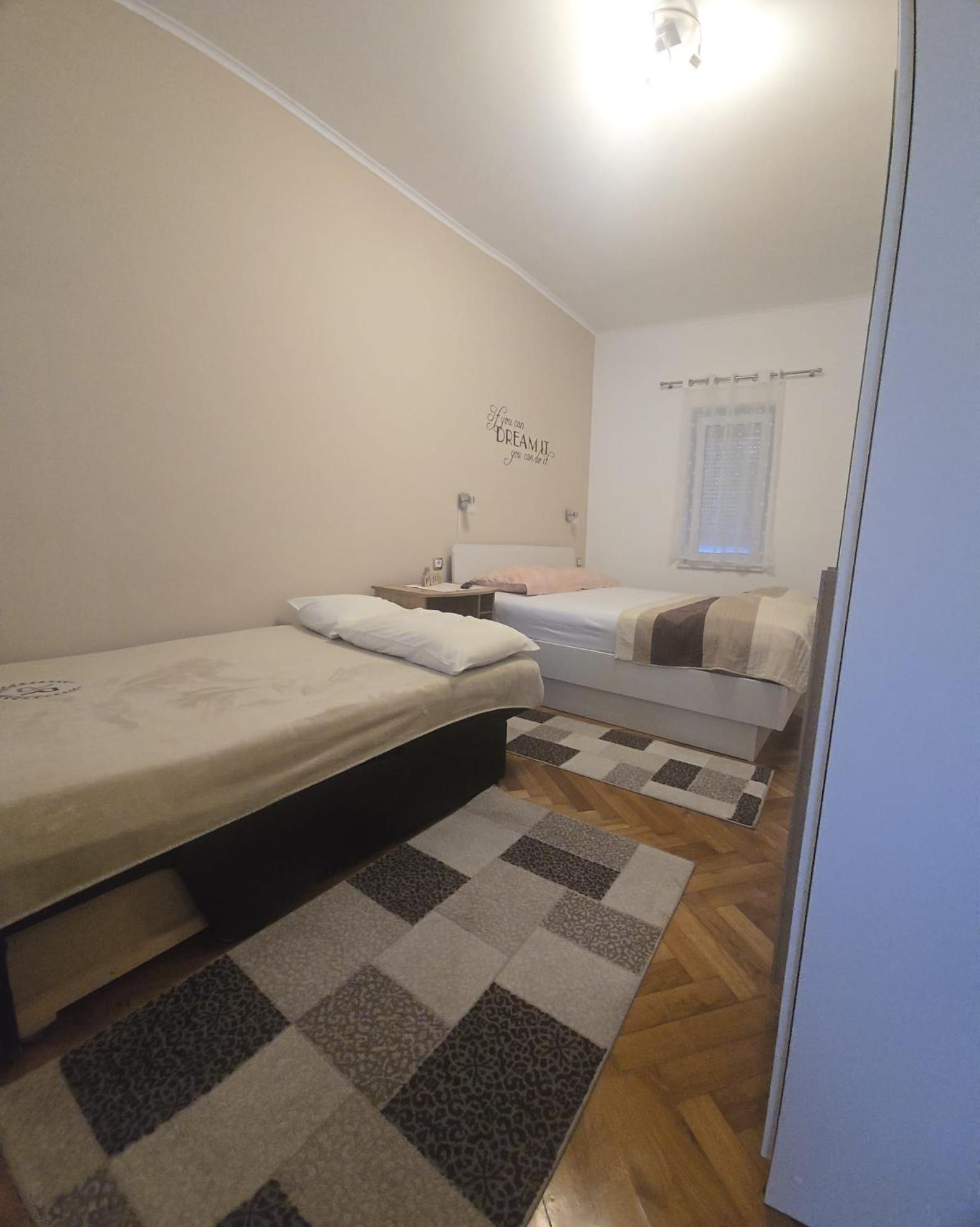 Apartment Sandra 2+2 *** Crikvenica Esterno foto
