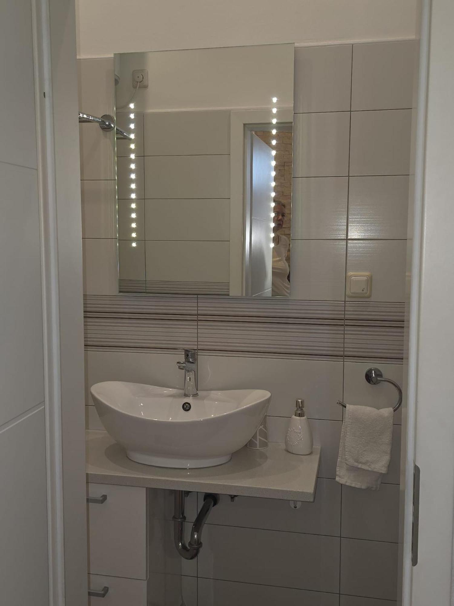 Apartment Sandra 2+2 *** Crikvenica Esterno foto