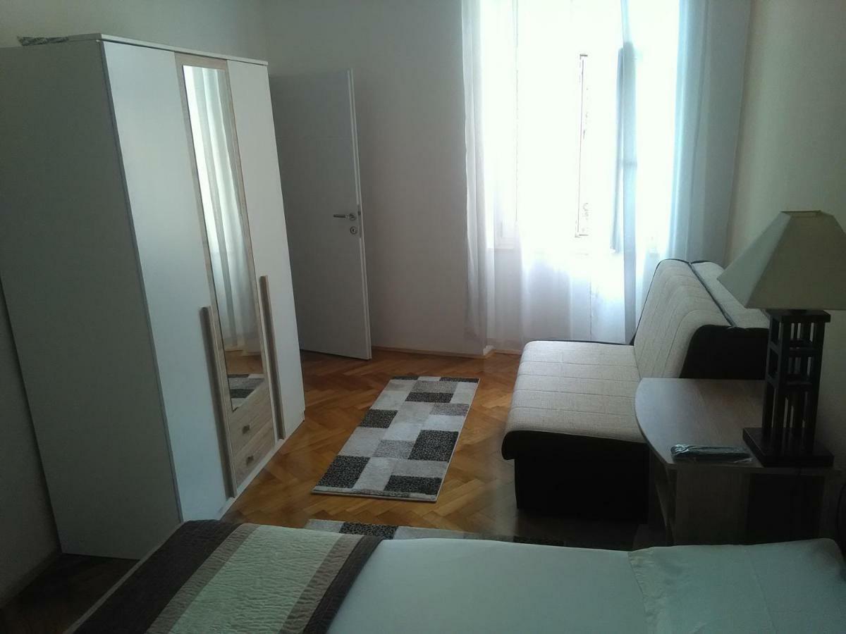Apartment Sandra 2+2 *** Crikvenica Esterno foto