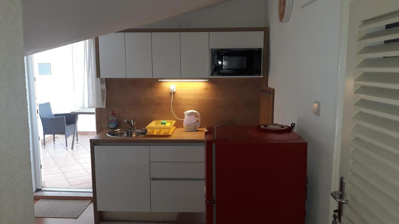 Apartment Sandra 2+2 *** Crikvenica Esterno foto